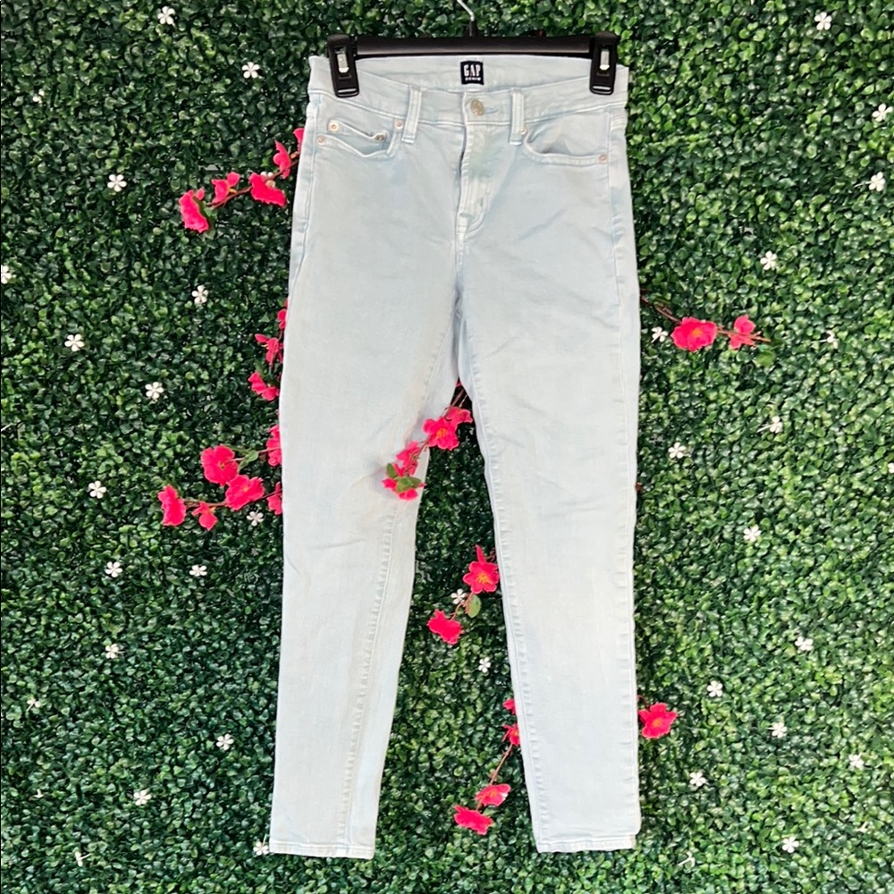 Women's Light Blue Jeans